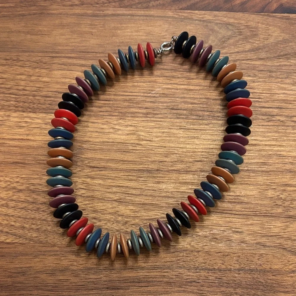 Colorful Beaded Necklace with Mixed Hues
